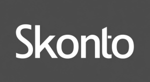 Kundenlogo Skonto Das Kundenlogo von Skonto zeigt den schlanken weißen Schriftzug „Skonto“ auf einem dunkelgrauen Hintergrund.